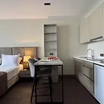 Alice Hotel *