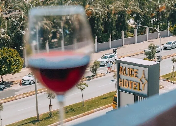 Hotel Alice Antália
